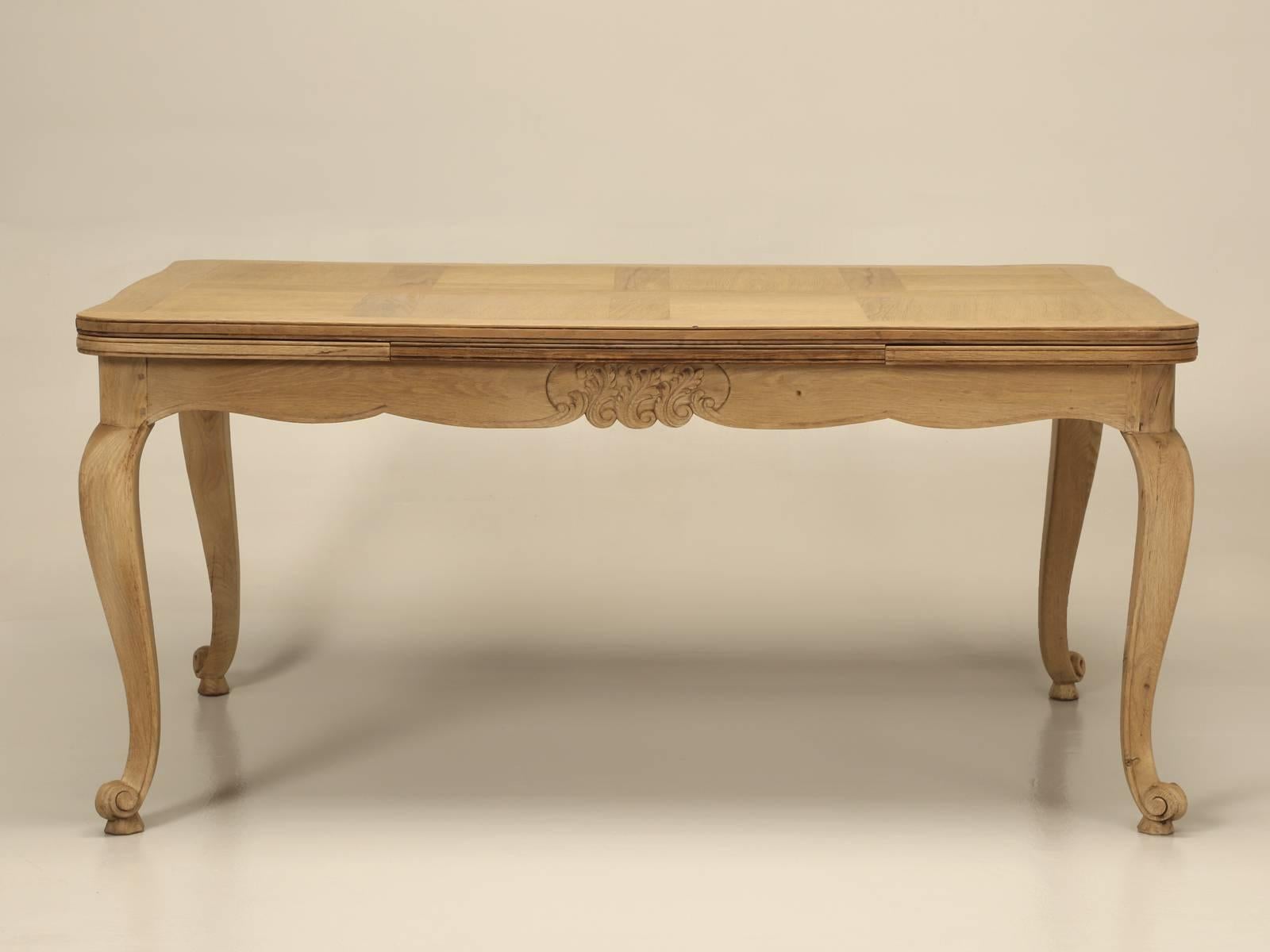 Hand-Carved French Draw-Leaf Dining Table in Rift-Cut White Oak Natural Finish Seats (10)  For Sale