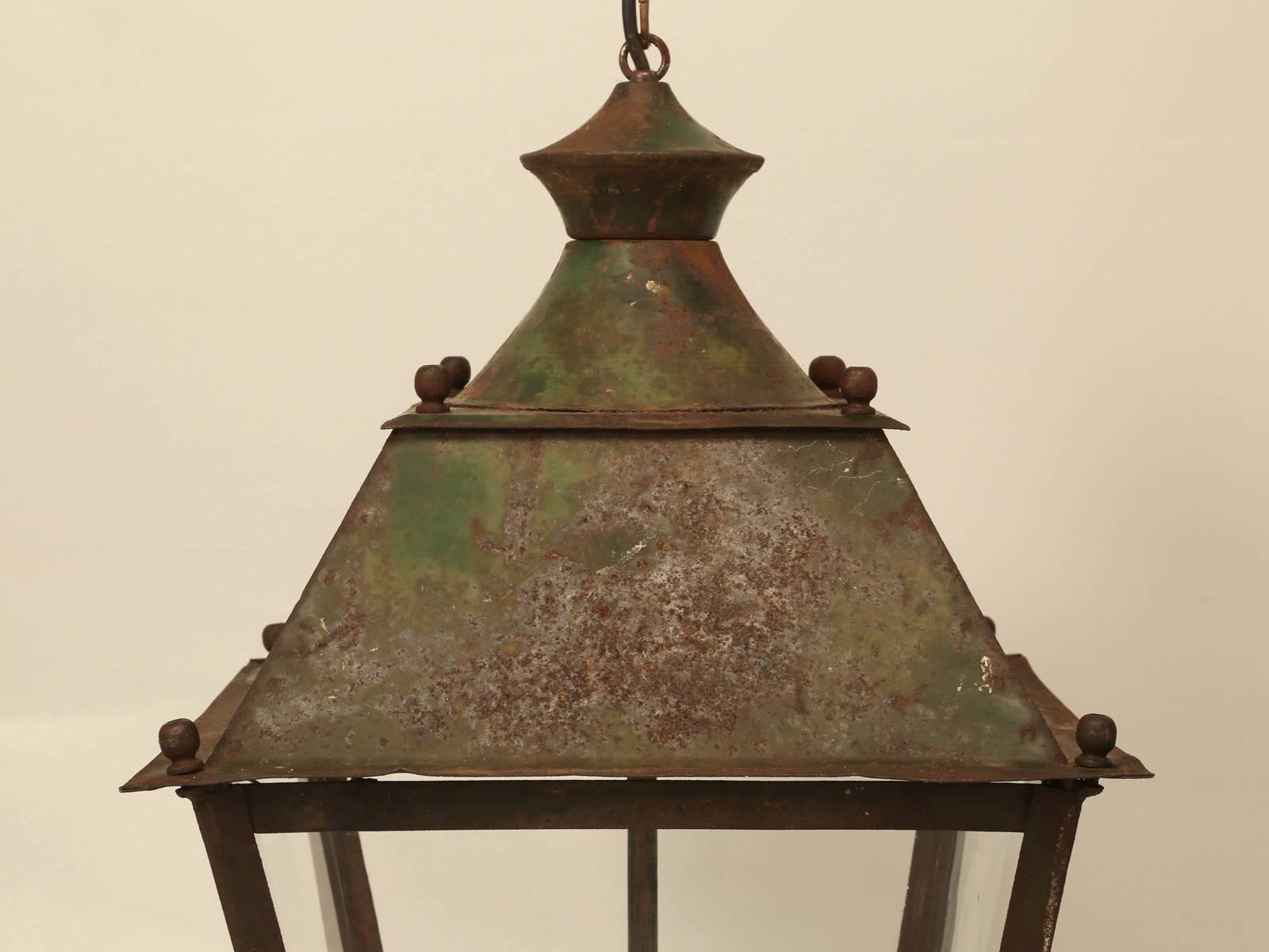 Pair of French Lanterns In Good Condition In Chicago, IL