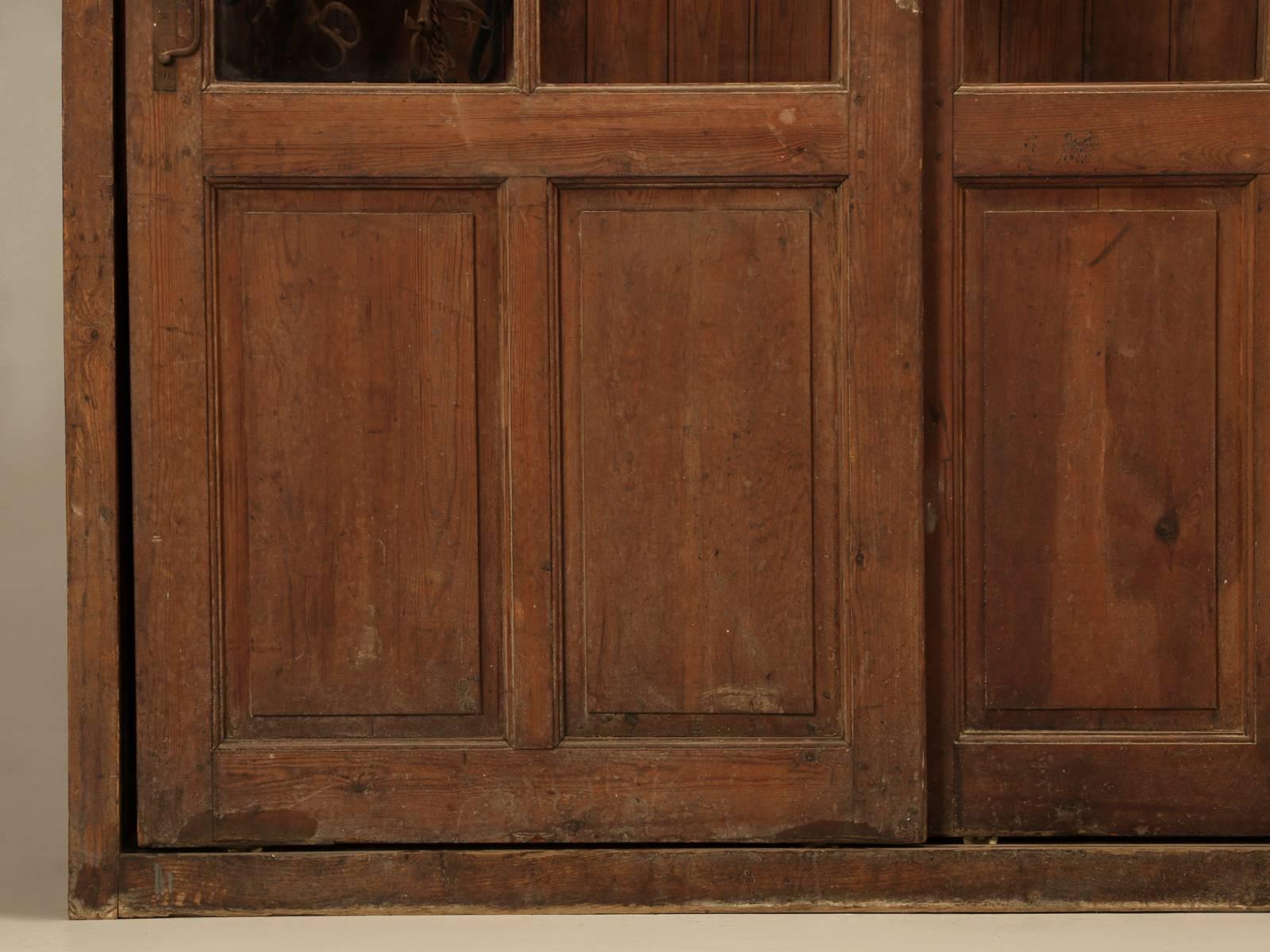 Ancienne armoire à sellerie française en bois Finition originale Bibliothèque possible Fin des années 1800 en vente 2