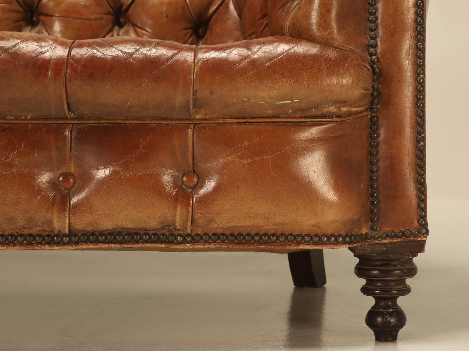 Antique Leather Chesterfield Sofa in Original Leather In Good Condition In Chicago, IL