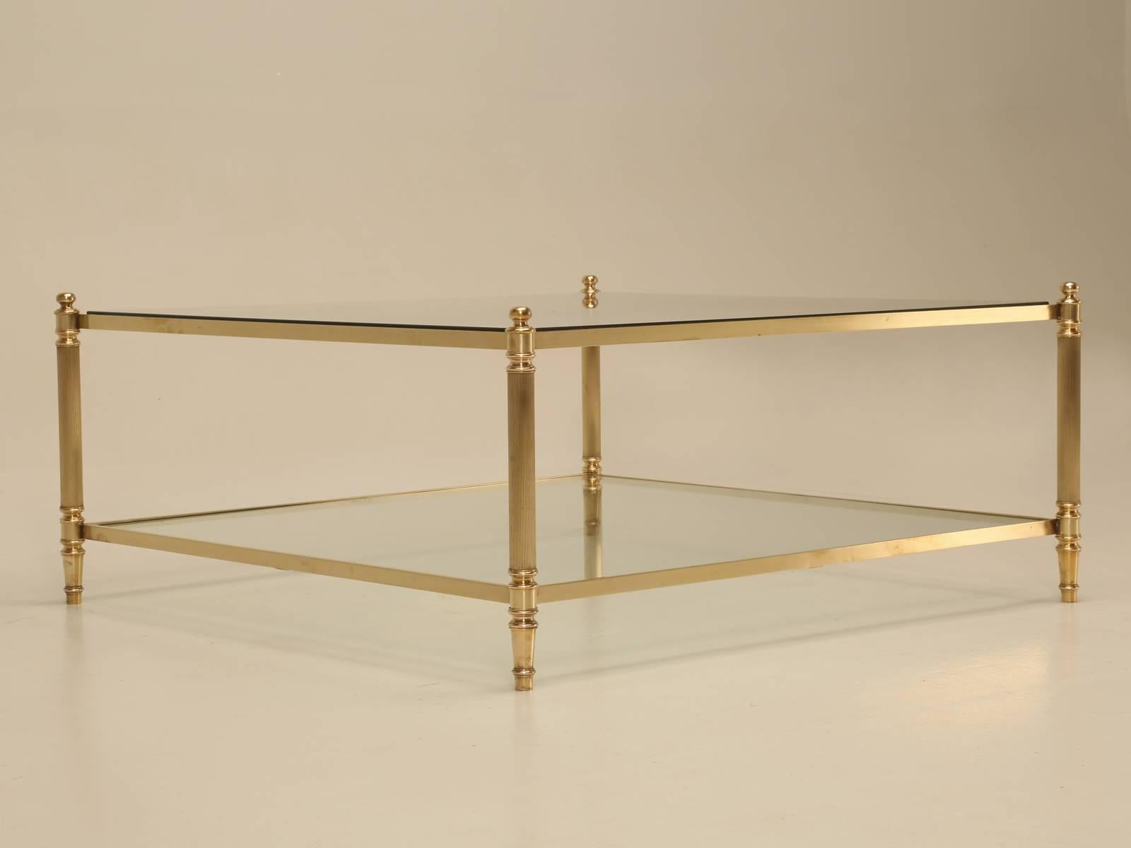 French Mid-Century Modern Brass Coffee Table In Good Condition In Chicago, IL