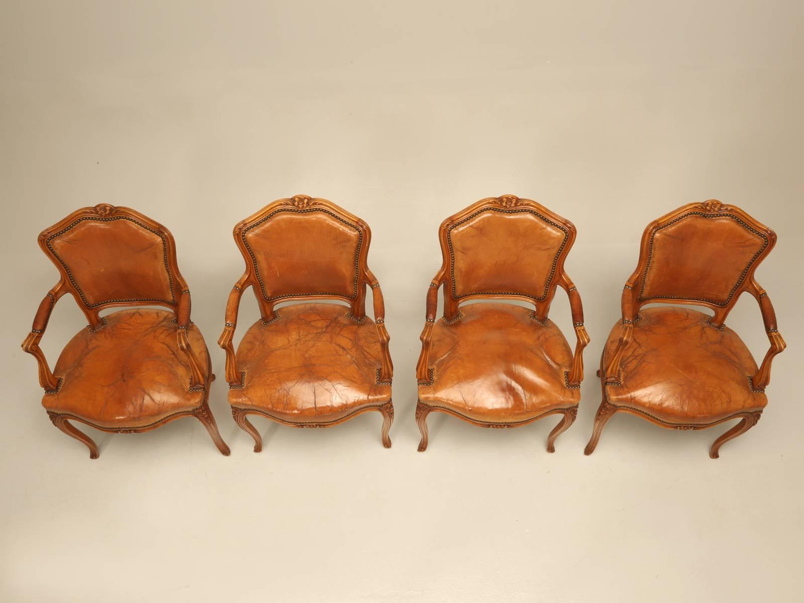 Sillones Estilo Luis XV en Piel Original, Juego de Cuatro Francés
