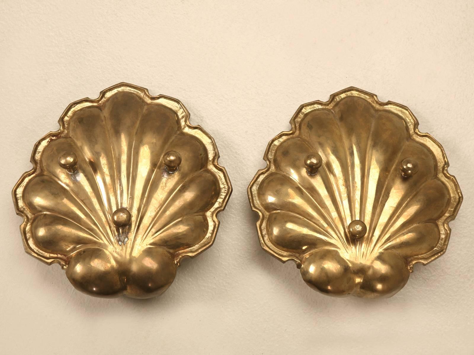 Solid Brass Footed Decorative Clamshell Dishes For Sale 2