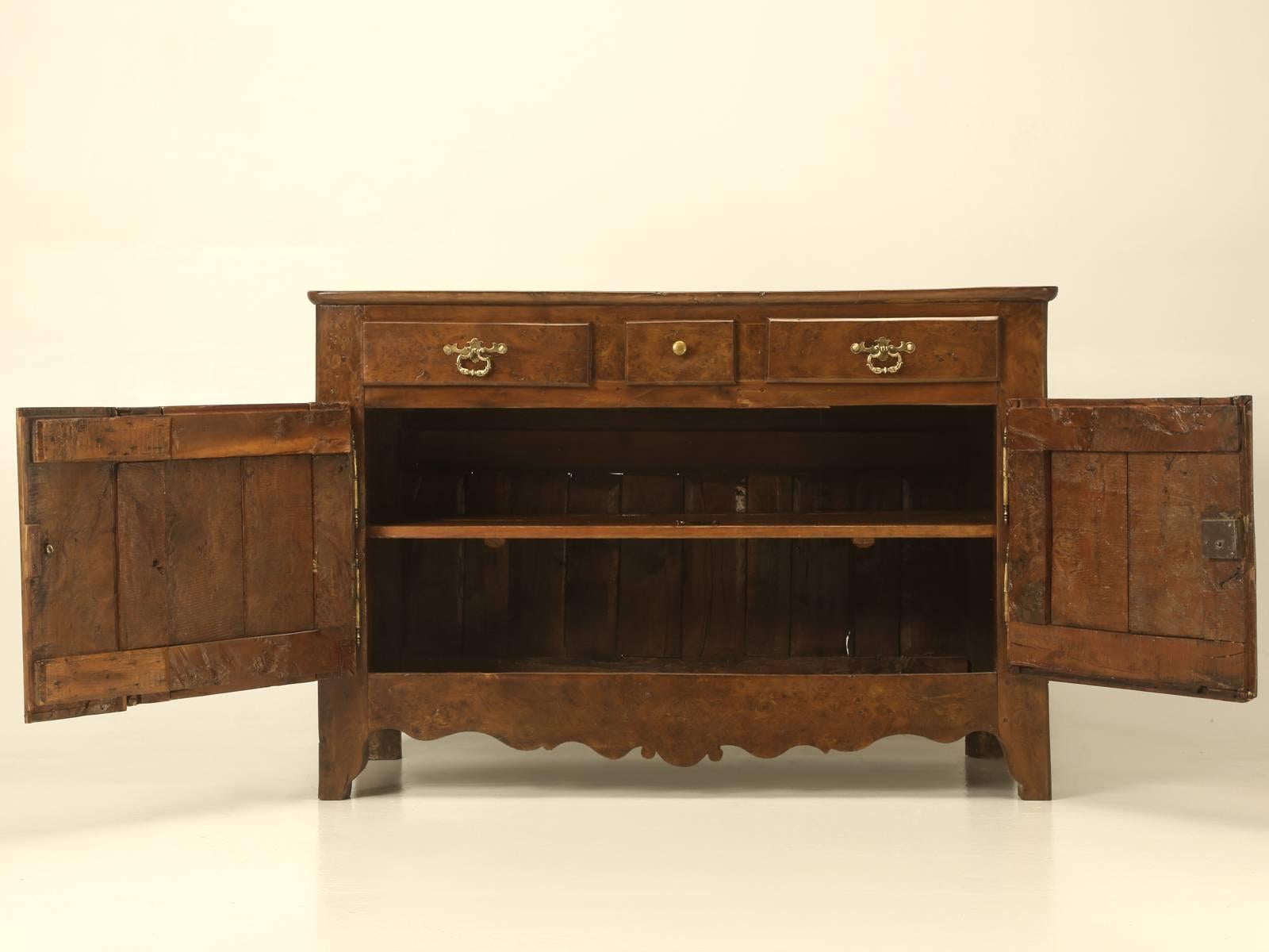 Antique French Louis XIII Style Yew Wood Buffet, circa 1800 Restored and Rare For Sale 1
