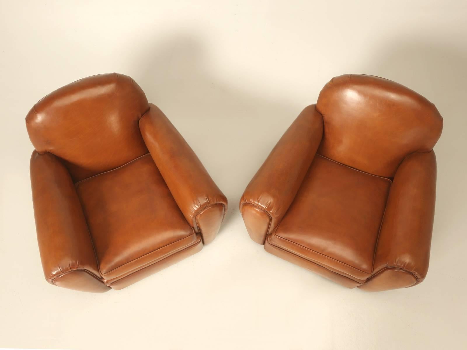 Pair of French Art Deco Leather Club Chairs Completely Restored (Französisch)