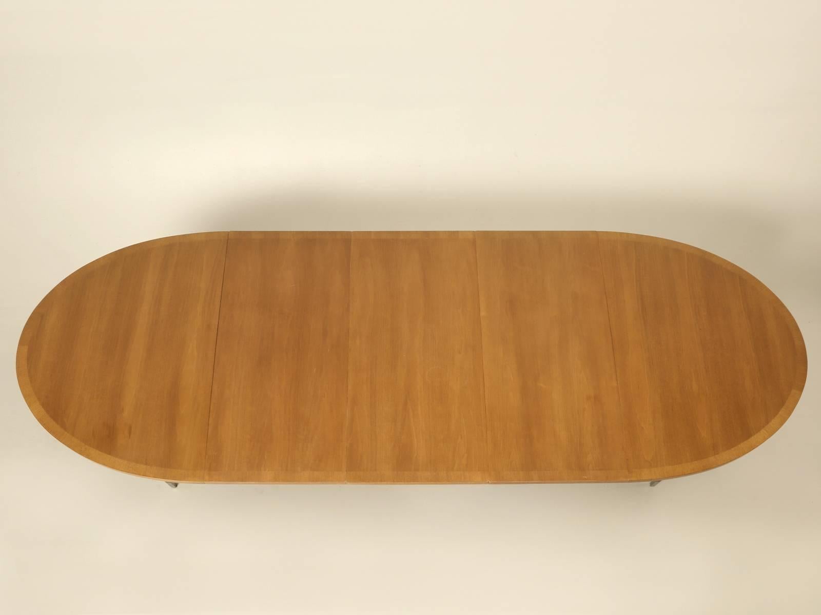 American Mid-Century Modern Dining Table by the Sligh Furniture Company