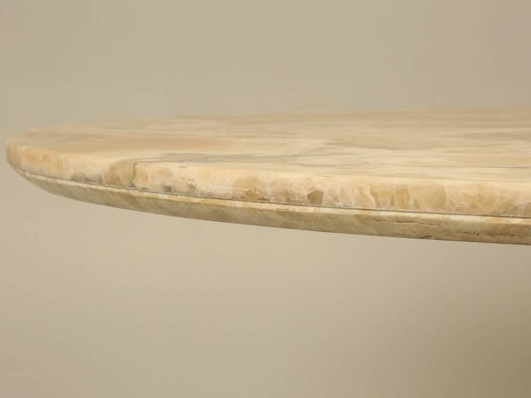 Round Dining Table in Onyx Stone and Stainless Steel For Sale at