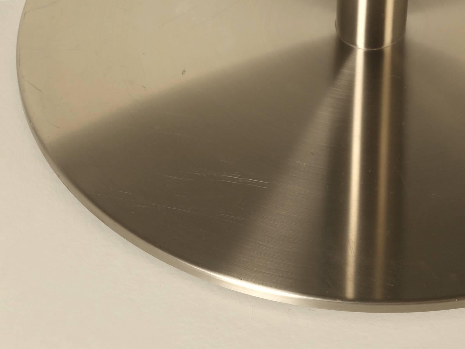 Round Dining Table in Onyx Stone and Stainless Steel 1