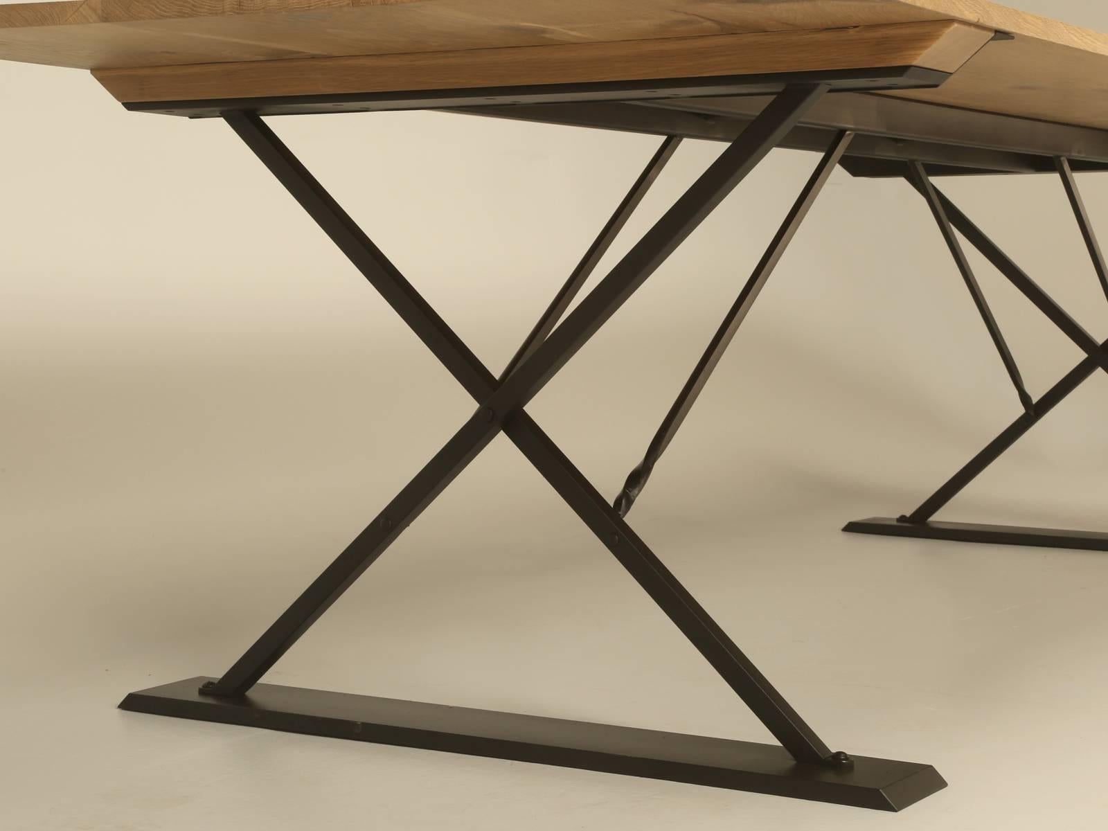 Industrial Style Dining Table In Excellent Condition For Sale In Chicago, IL