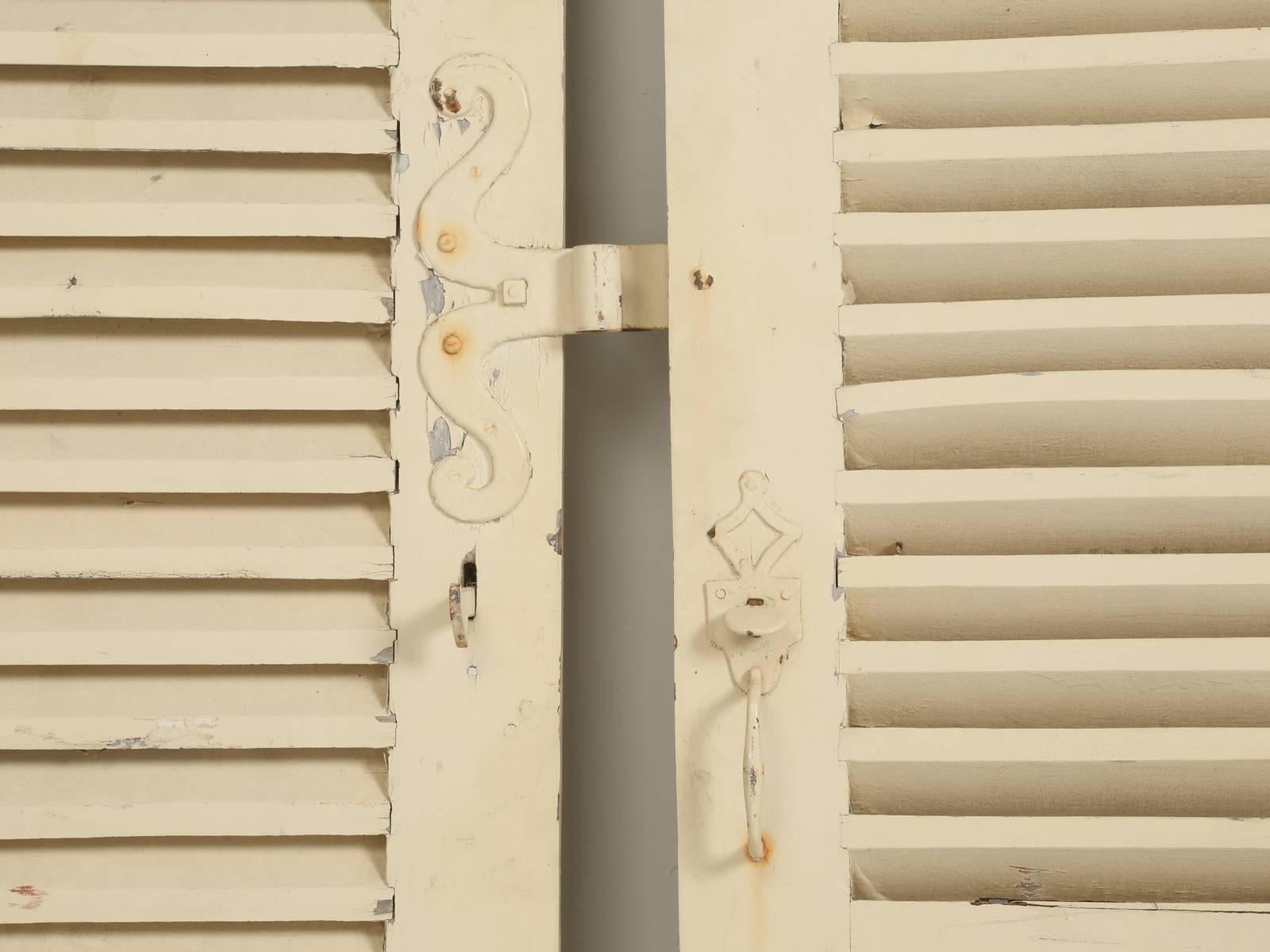Collection of Eight Antique Painted French Shutters In Good Condition In Chicago, IL