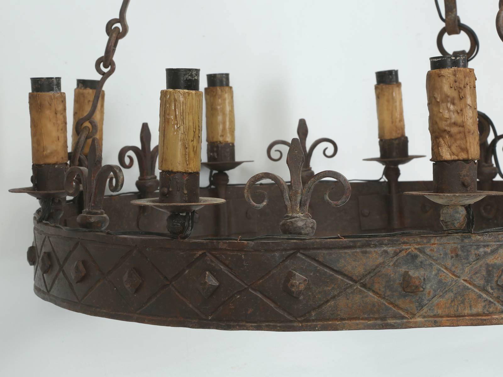 Antique French Hand-Forged Iron Chandelier, circa 1900 2