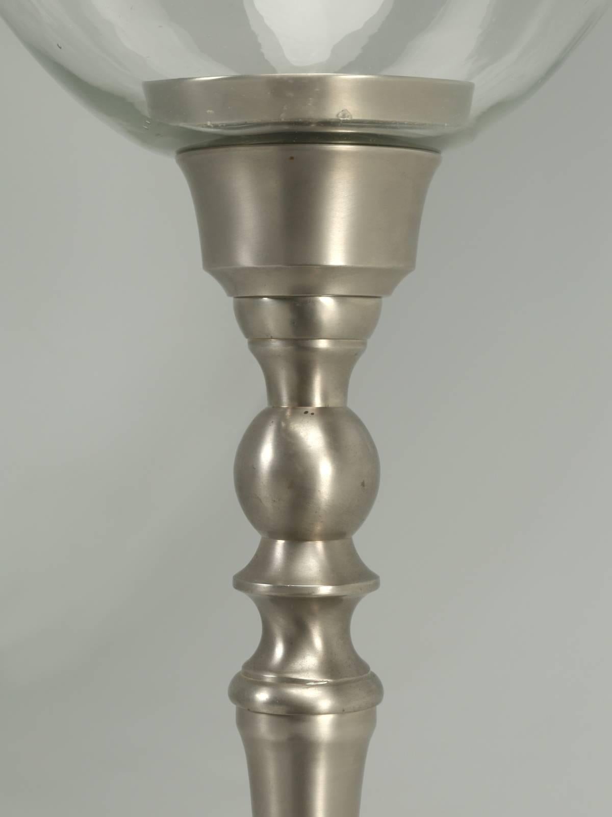 Hurricane Lamp In Good Condition For Sale In Chicago, IL