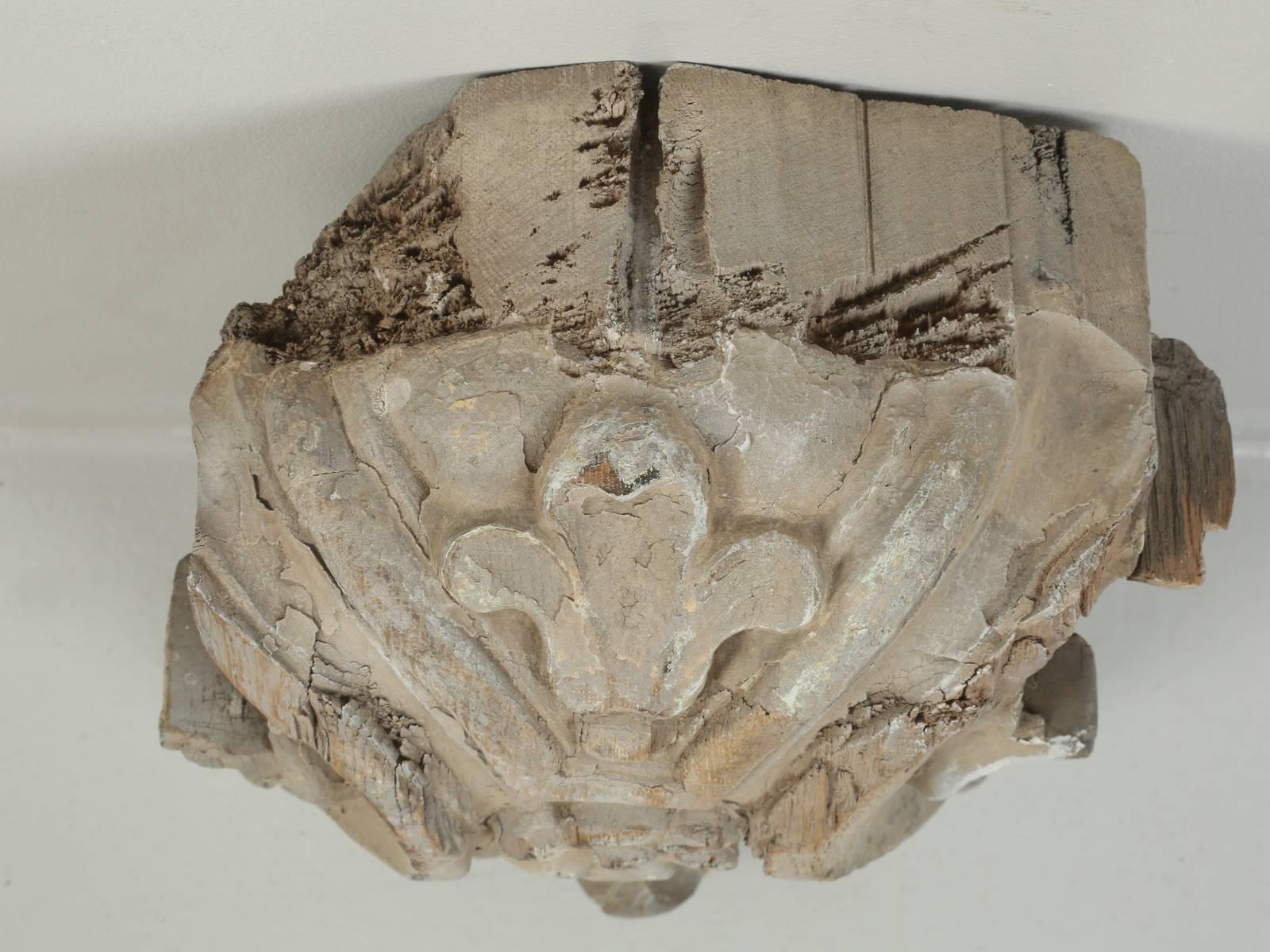 Antique Italian Carved Decorative Architectural Element or Fragment In Distressed Condition In Chicago, IL