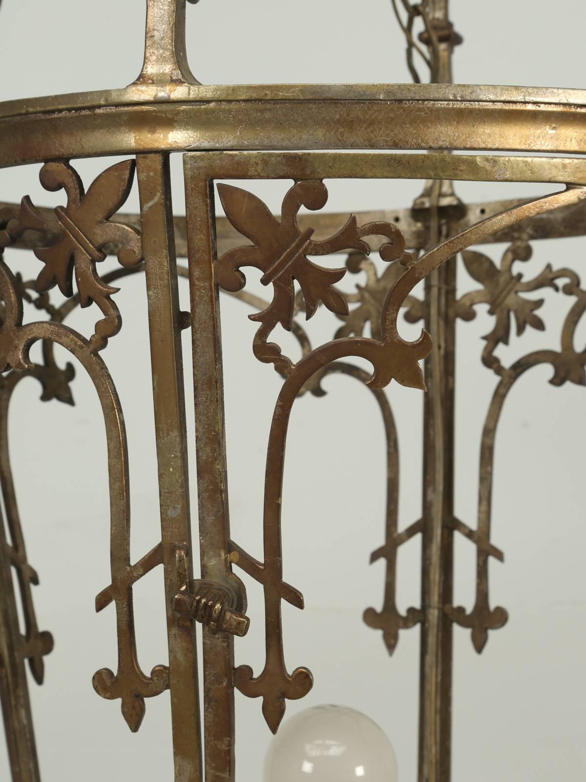 Antike französische Laterne aus massiver Bronze aus dem 19. Jahrhundert im Zustand „Gut“ im Angebot in Chicago, IL