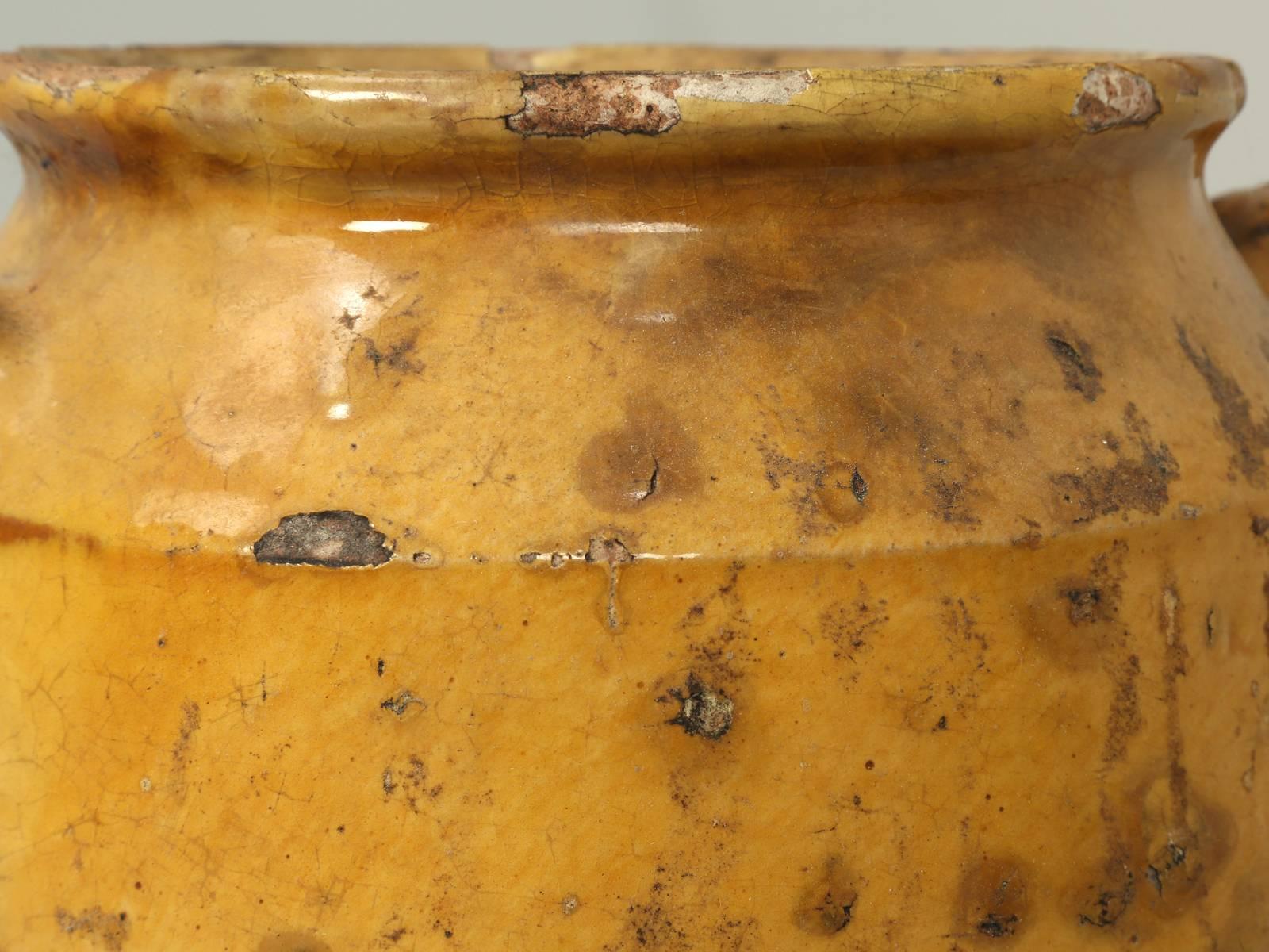 Antique French Confit Pot In Distressed Condition In Chicago, IL