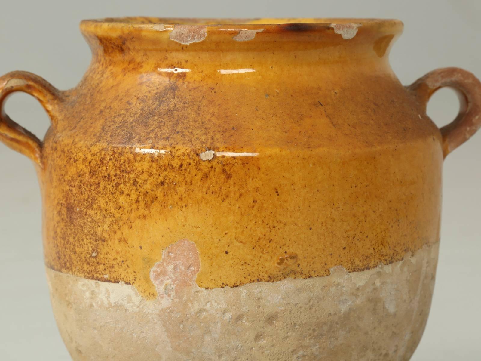 Antique French Confit Topf in typischer Provence mit senfgelber Glasur (Frühes 20. Jahrhundert) im Angebot