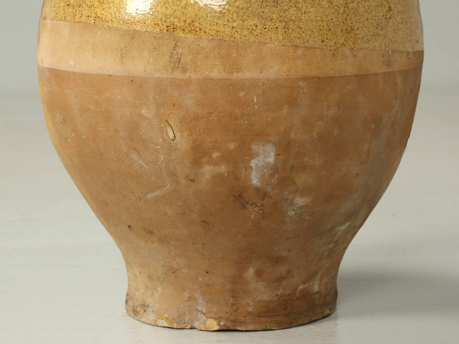 Poteries Pichet à eau français ancien en céramique authentique, ou « Cruche » avec poignée et couvercle en vente