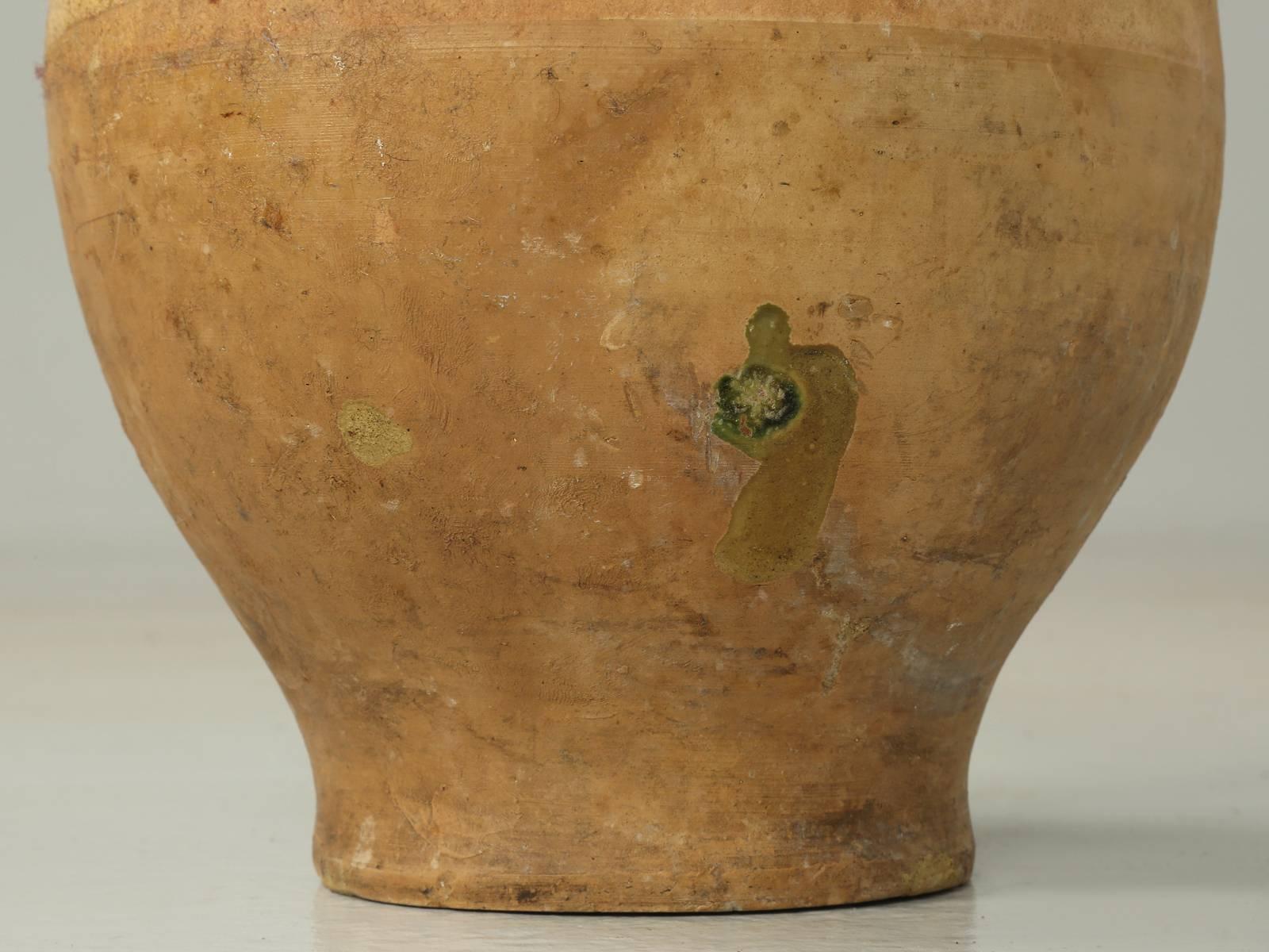 Pichet à eau français ancien en céramique authentique, ou « Cruche » avec poignée et couvercle en vente 1