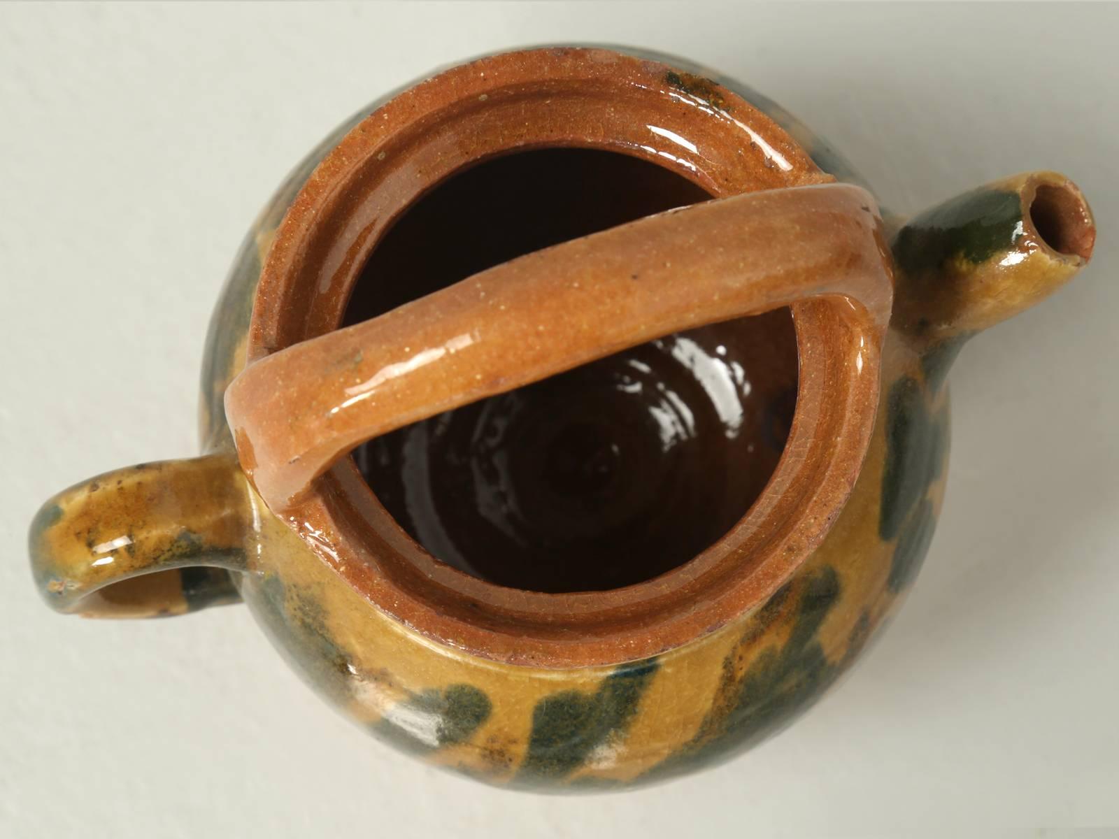 French Pottery Jug with Handle with Lid In Good Condition For Sale In Chicago, IL