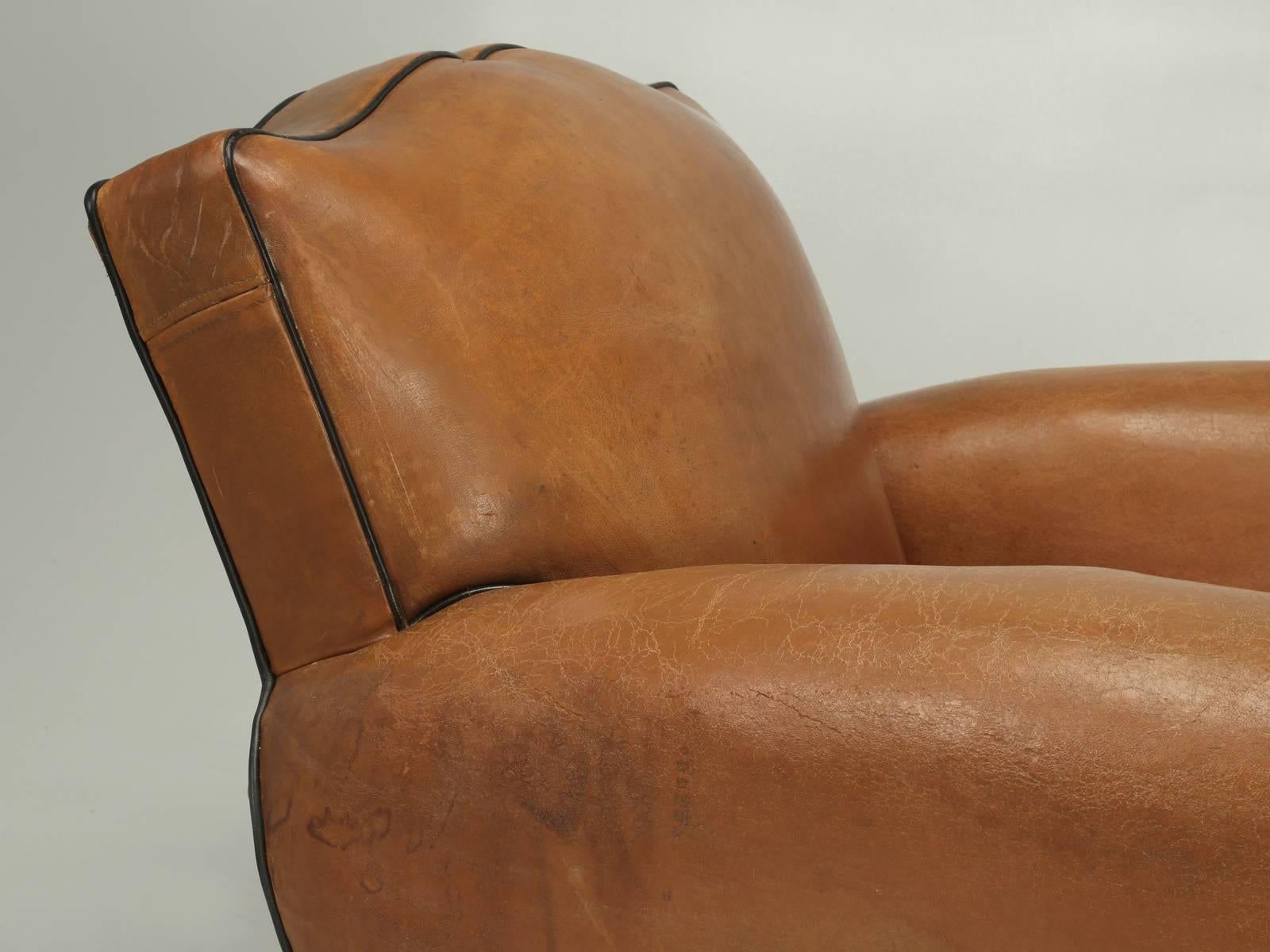 French Club Chairs in Their Original Leather, Fully Restored In Good Condition In Chicago, IL