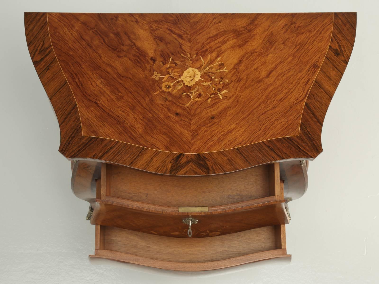 Antique Bombe Inlaid Louis XV Style Commode In Good Condition In Chicago, IL