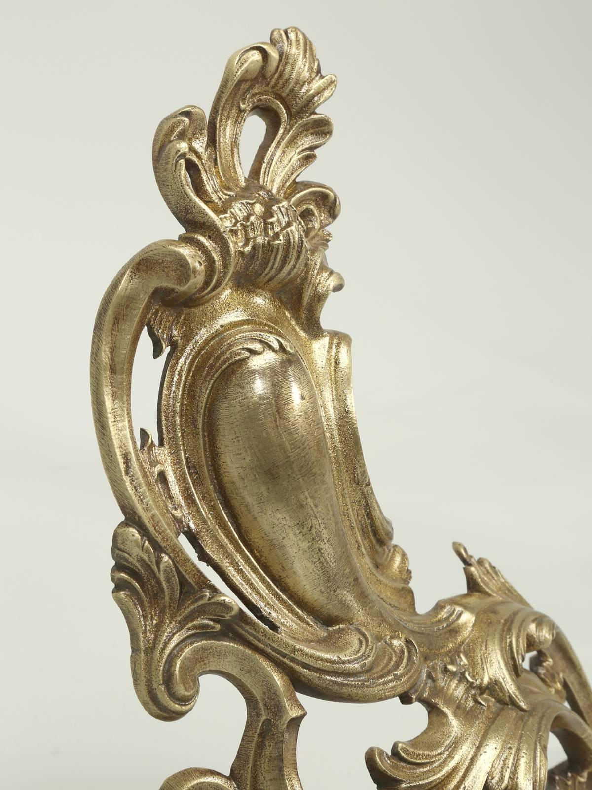 Antike französische Feuerböcke oder Chenets aus massiver Bronze im Rokoko-Stil  im Angebot 2