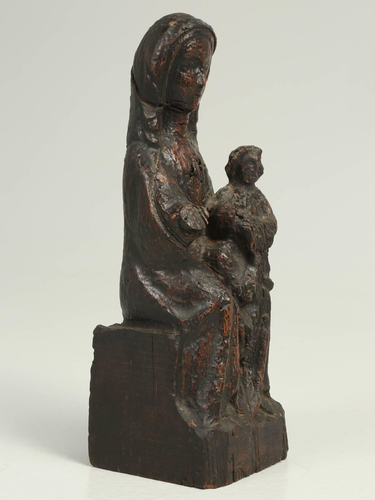 Antique Wood Carving of a Woman and Child, Spanish, circa Late 1600s In Distressed Condition For Sale In Chicago, IL