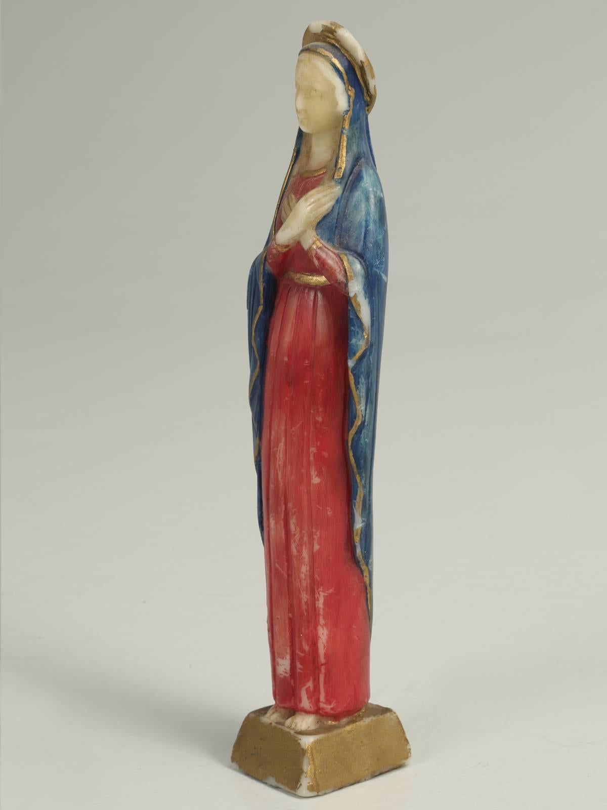 Skulptur einer Maria in Wachs von Vernez im Angebot 2