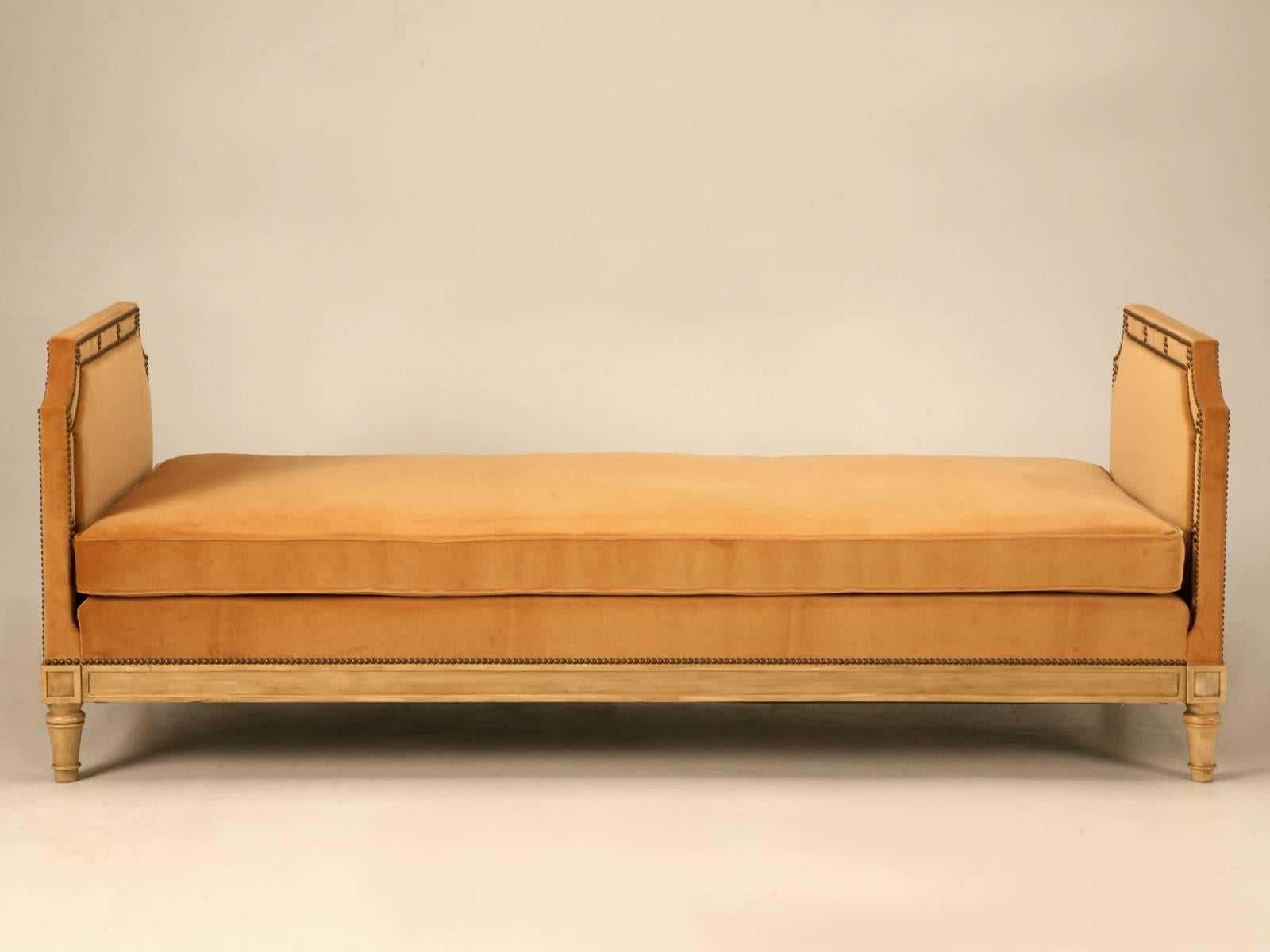 Our old plank workshop, offers this French inspired daybed in any dimension, up to a king-size bed and of course it can be COM. The frames are typically made from solid maple, although you can spec your choice of wood and finishes. Nails likewise