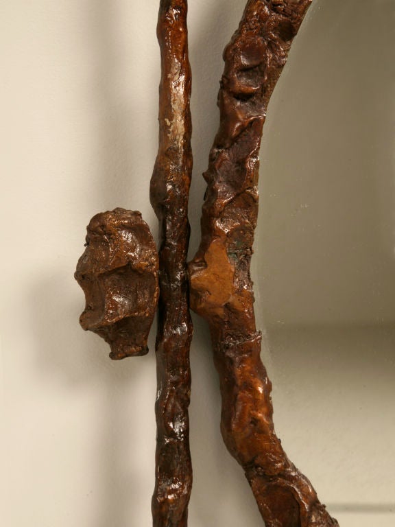 Giacometti inspirierter Kommodentisch aus massiver Bronze, auf Bestellung gefertigt in Amerika (Gegossen) im Angebot