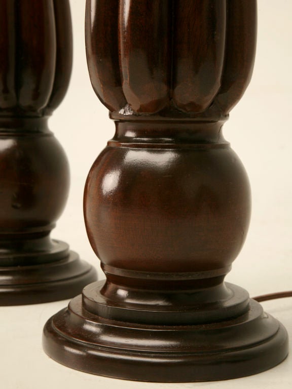 Paire de lampes de bureau anglaises en acajou restaurées 2
