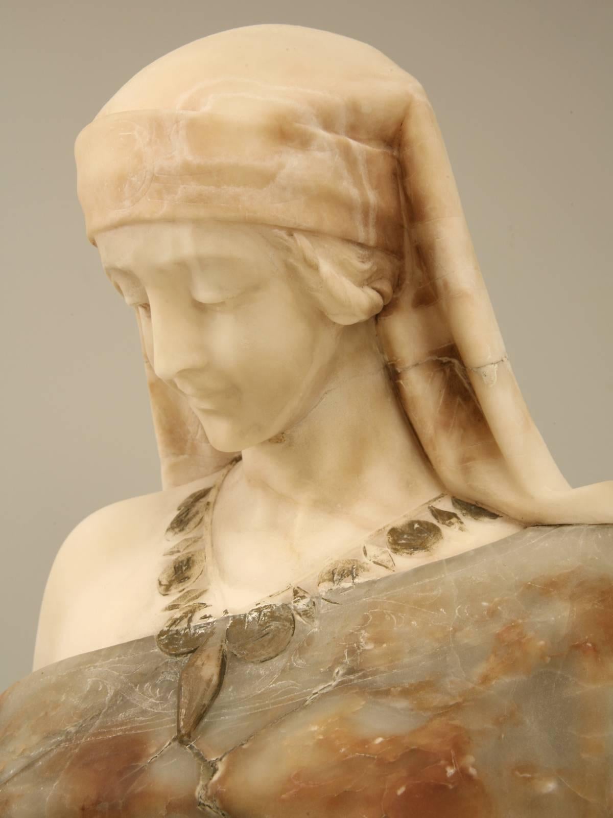 Statue Hand-Carved in Italy from Onyx and Marble In Good Condition In Chicago, IL