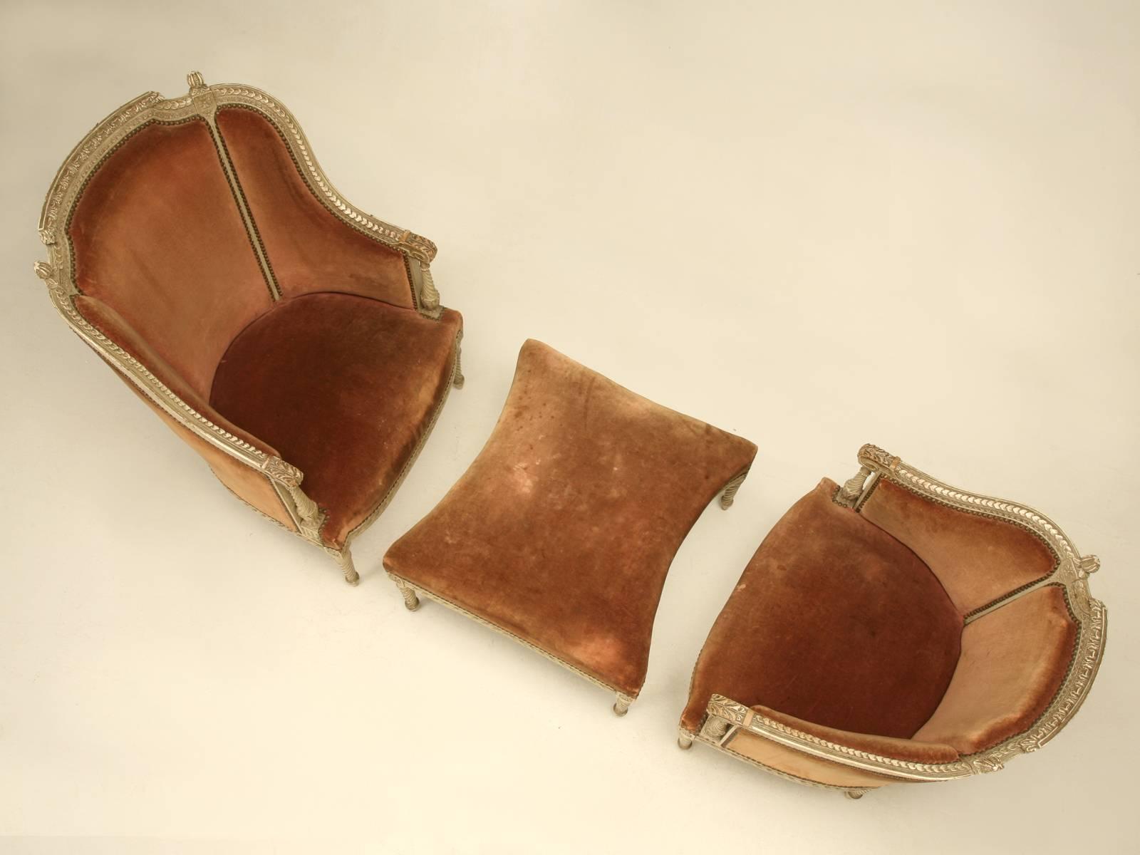 Completely unrestored antique French Duchesse brisee that no one has ever messed about with, for this example has remained exactly as it was crafted over 100 years ago. The paint is correct with a wonderful patina and mohair other than being dirty