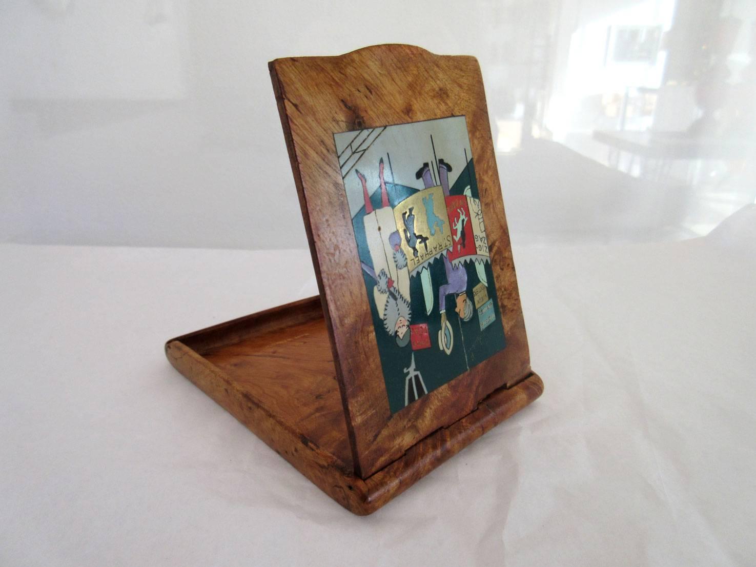 French Art Deco Cigarette Box with Blushing Woman Motif In Good Condition In West Palm Beach, FL