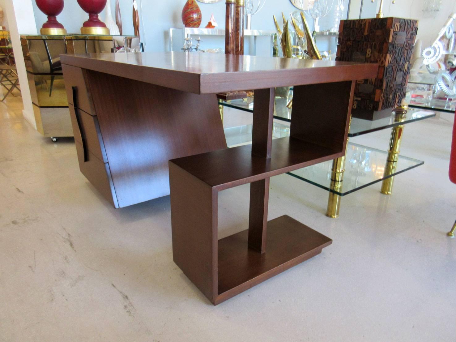 Mid-Century Desk by Maximillion for Karpen In Good Condition For Sale In West Palm Beach, FL
