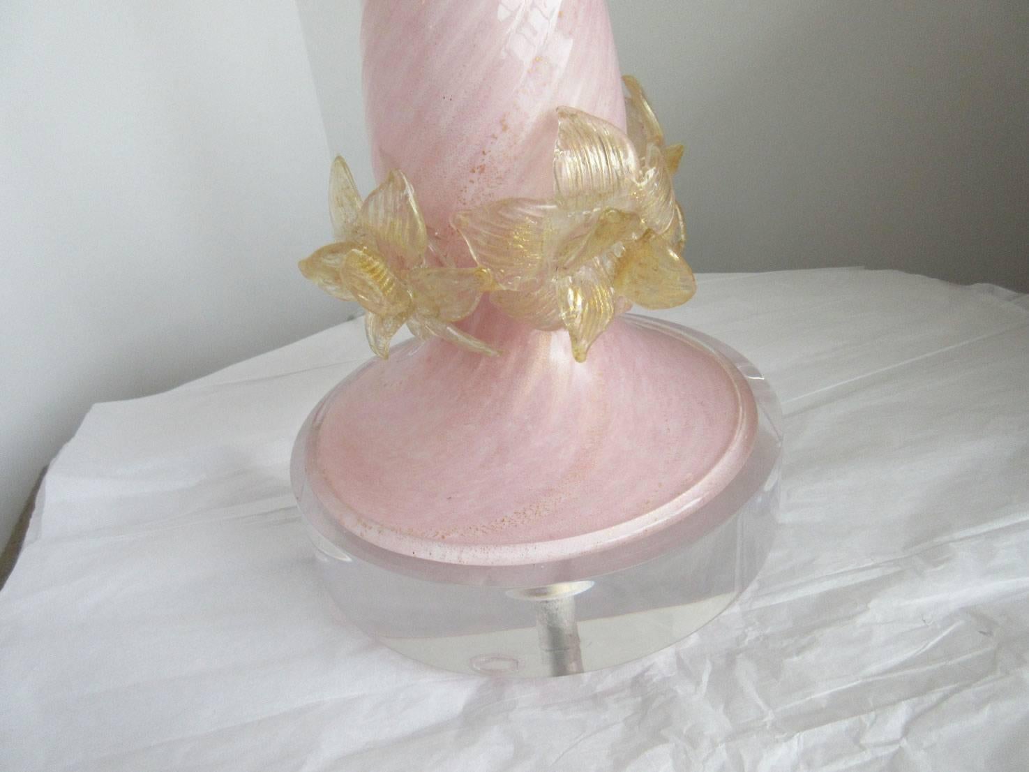 Mid-Century Modern Vintage Pink Murano Lamp on Lucite Base For Sale