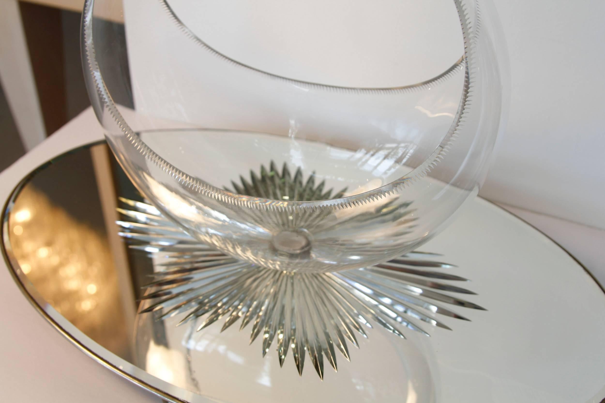 American Art Deco Glass Centre Bowl on Reverse Cut Mirror Plateau For Sale