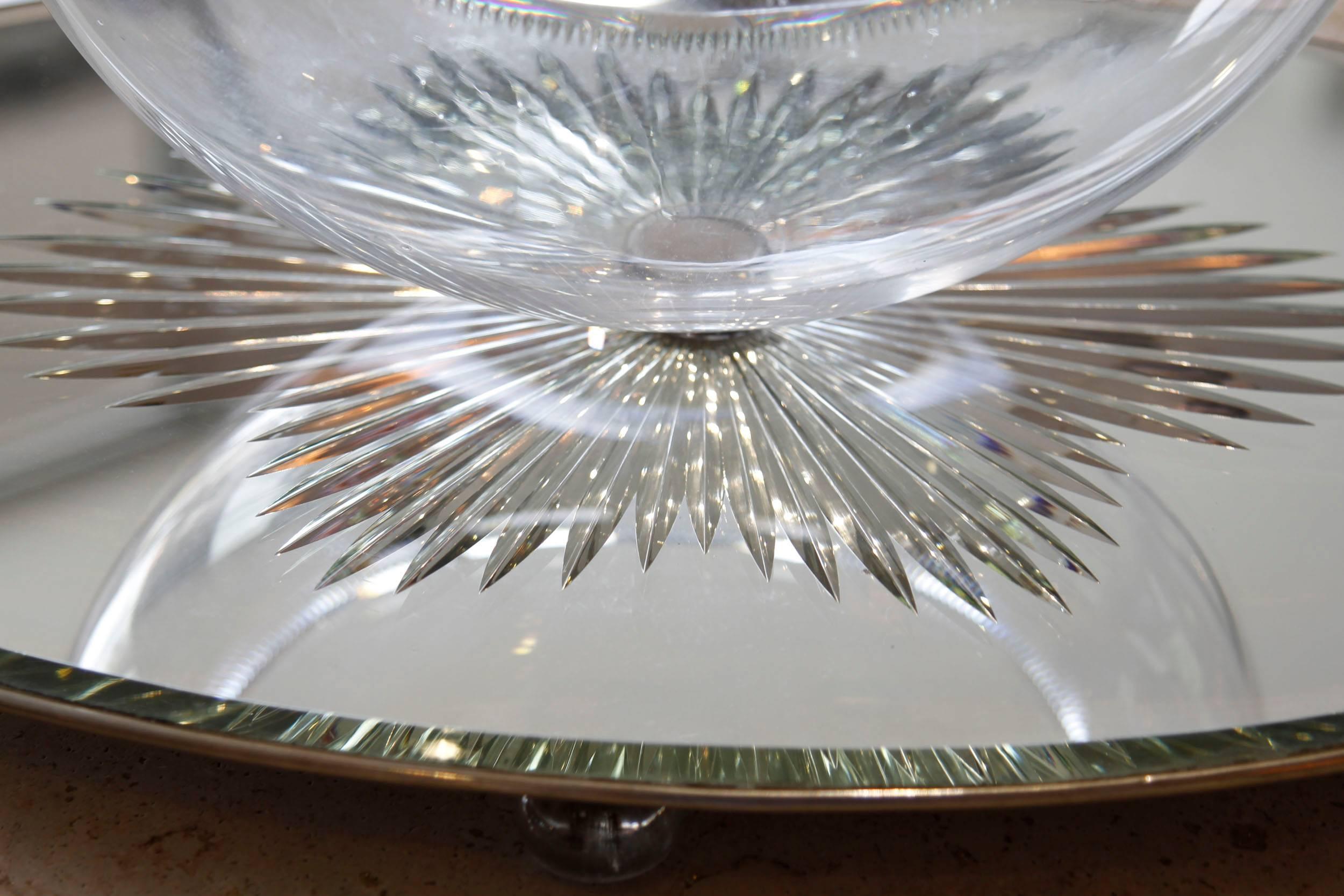 Art Deco Glass Centre Bowl on Reverse Cut Mirror Plateau For Sale 4