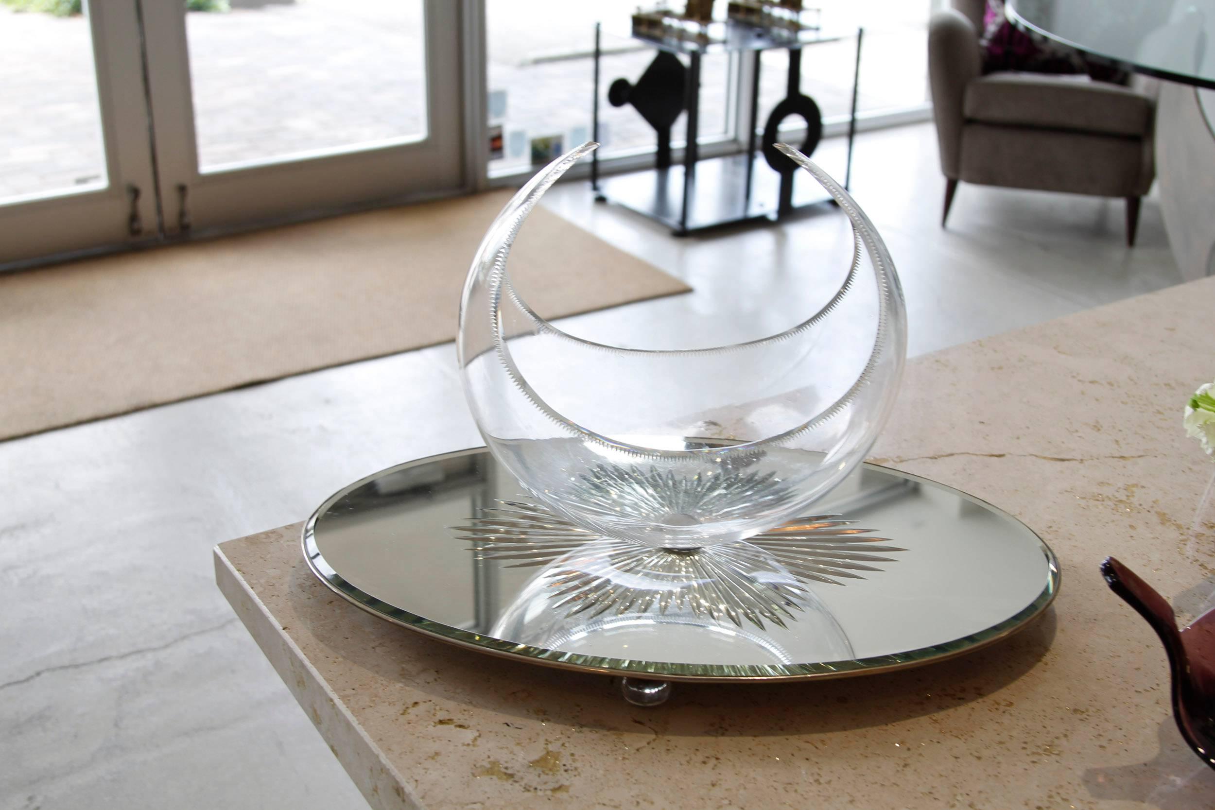 Art Deco Glass Centre Bowl on Reverse Cut Mirror Plateau For Sale 1