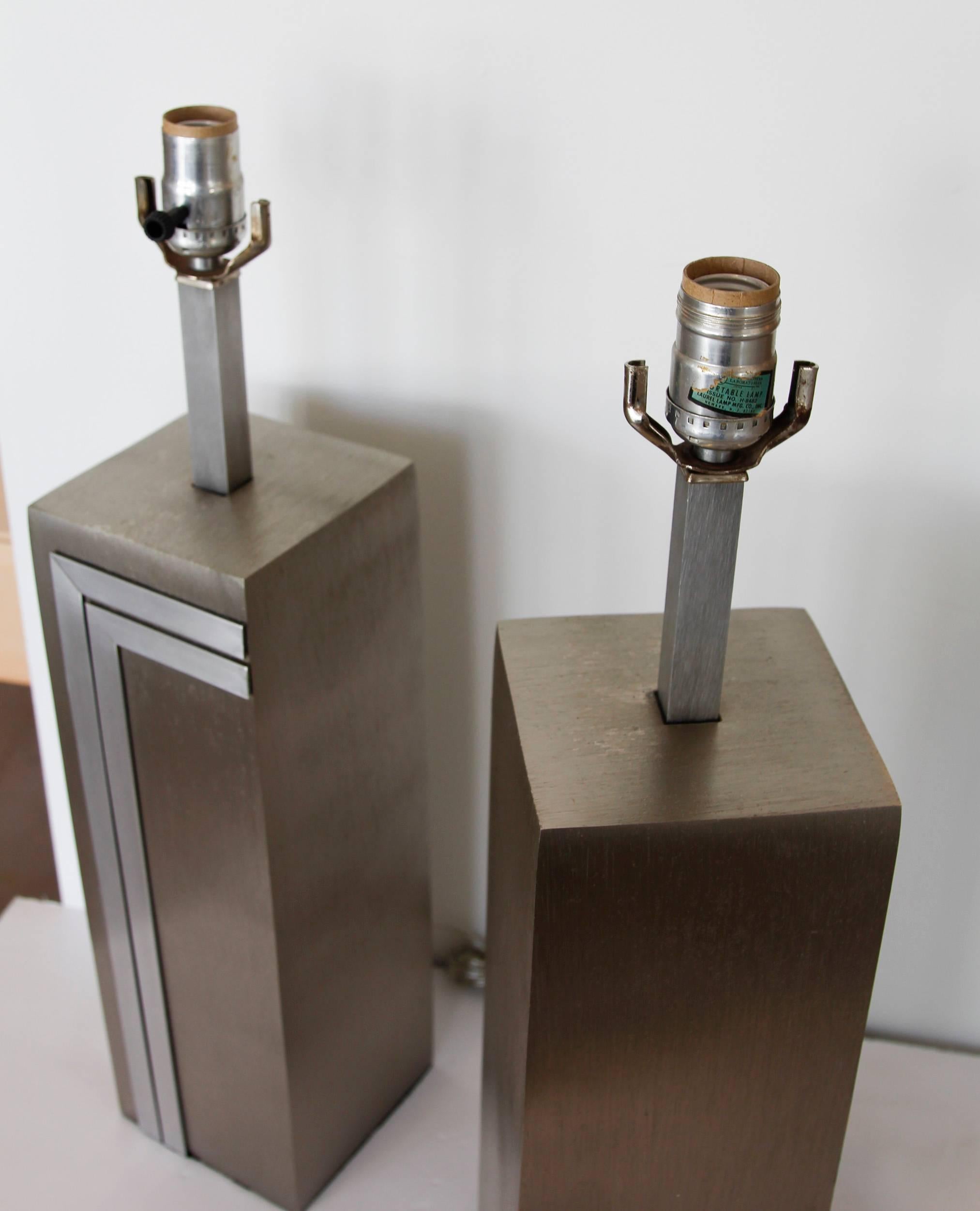 Pair of Vintage Brushed Steel Pierre Cardin Lamps For Sale 4
