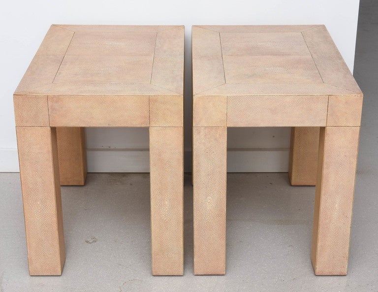 Pair of Stingray Geometric End Tables In Good Condition In West Palm Beach, FL