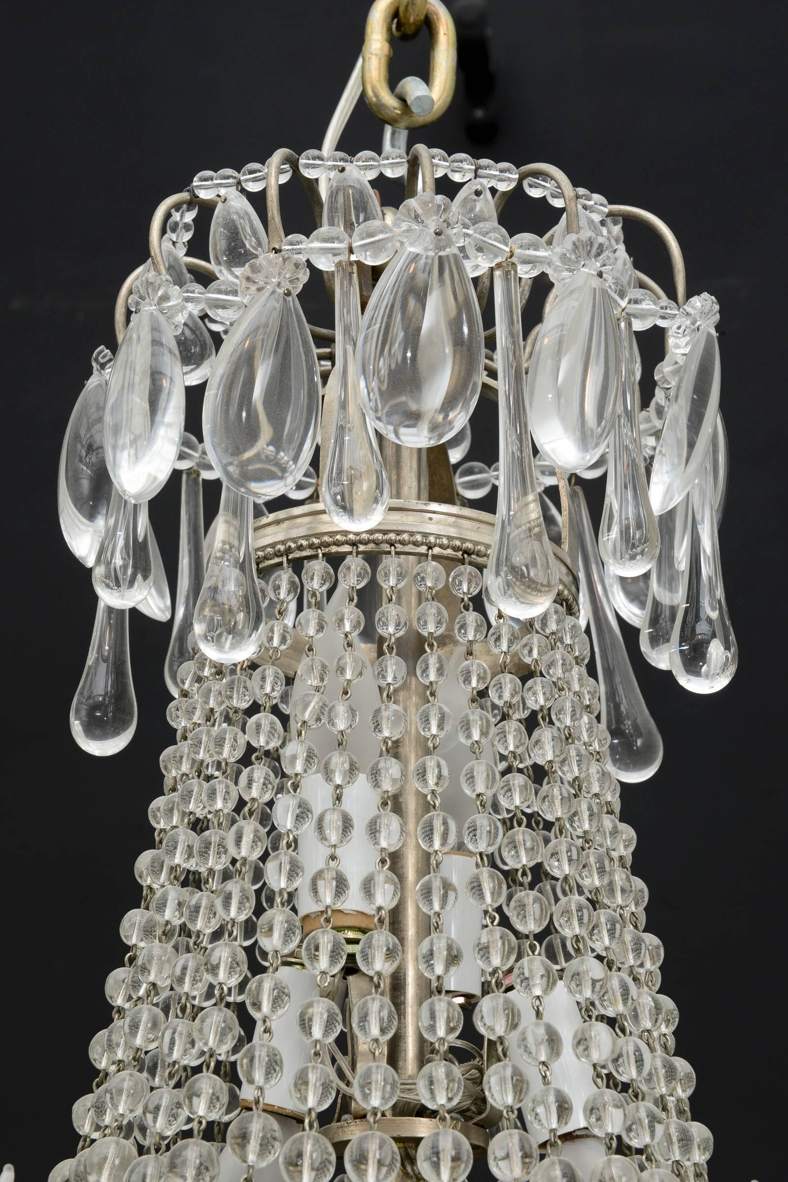 French Antique Crystal Chandelier In Excellent Condition For Sale In West Palm Beach, FL
