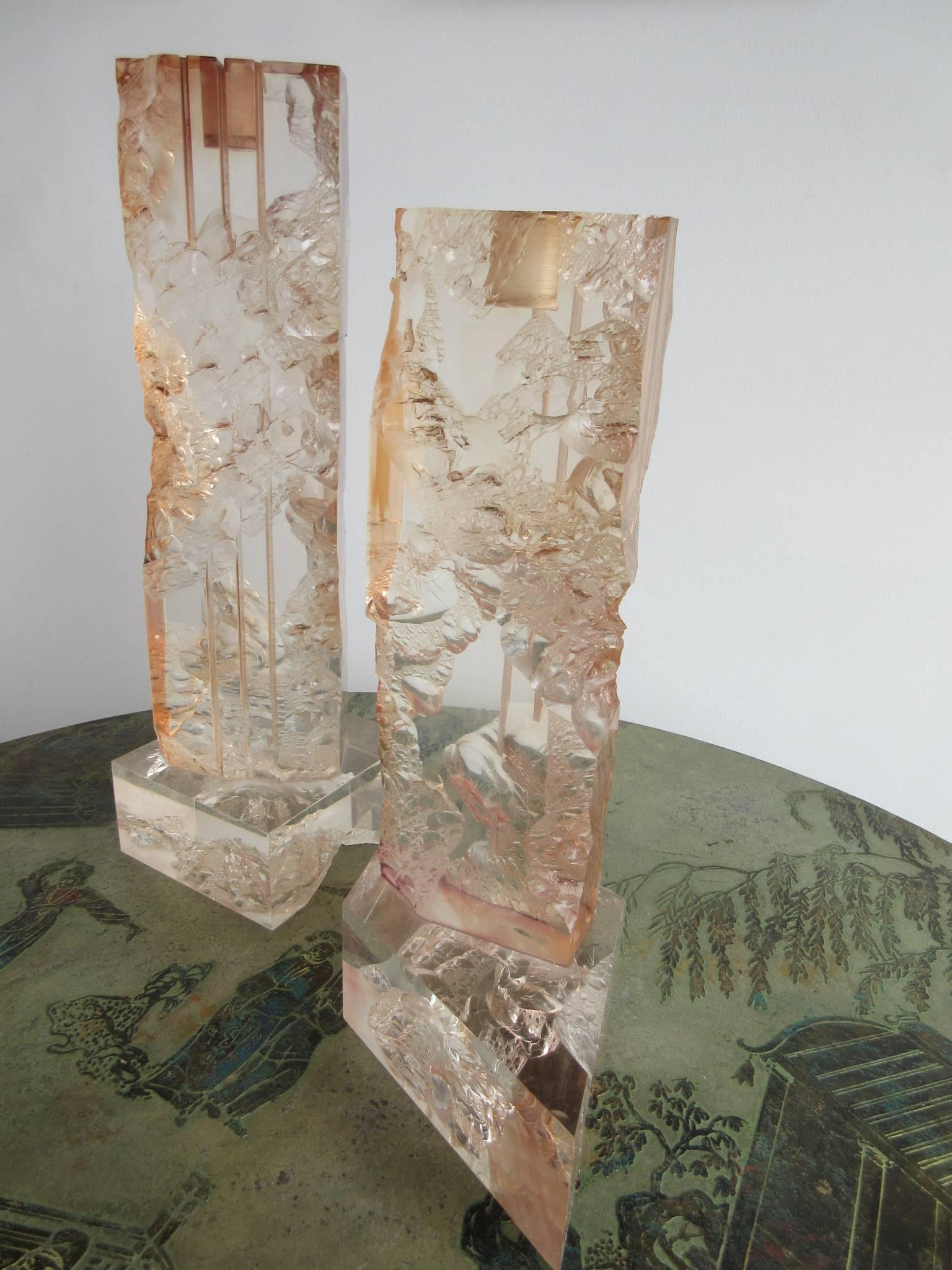 Pair of champagne colored fractal resin candlesticks, circa 1970s.


Tall candleholder measures:
17" H
5 1/2" W
8" D

Small candleholder measures:
14 3/4" H
6 1/2" W
5 1/4" D.