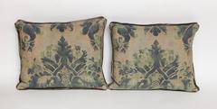 Pair of Rectangular Glicine Pattern Fortuny Fabric Cushions