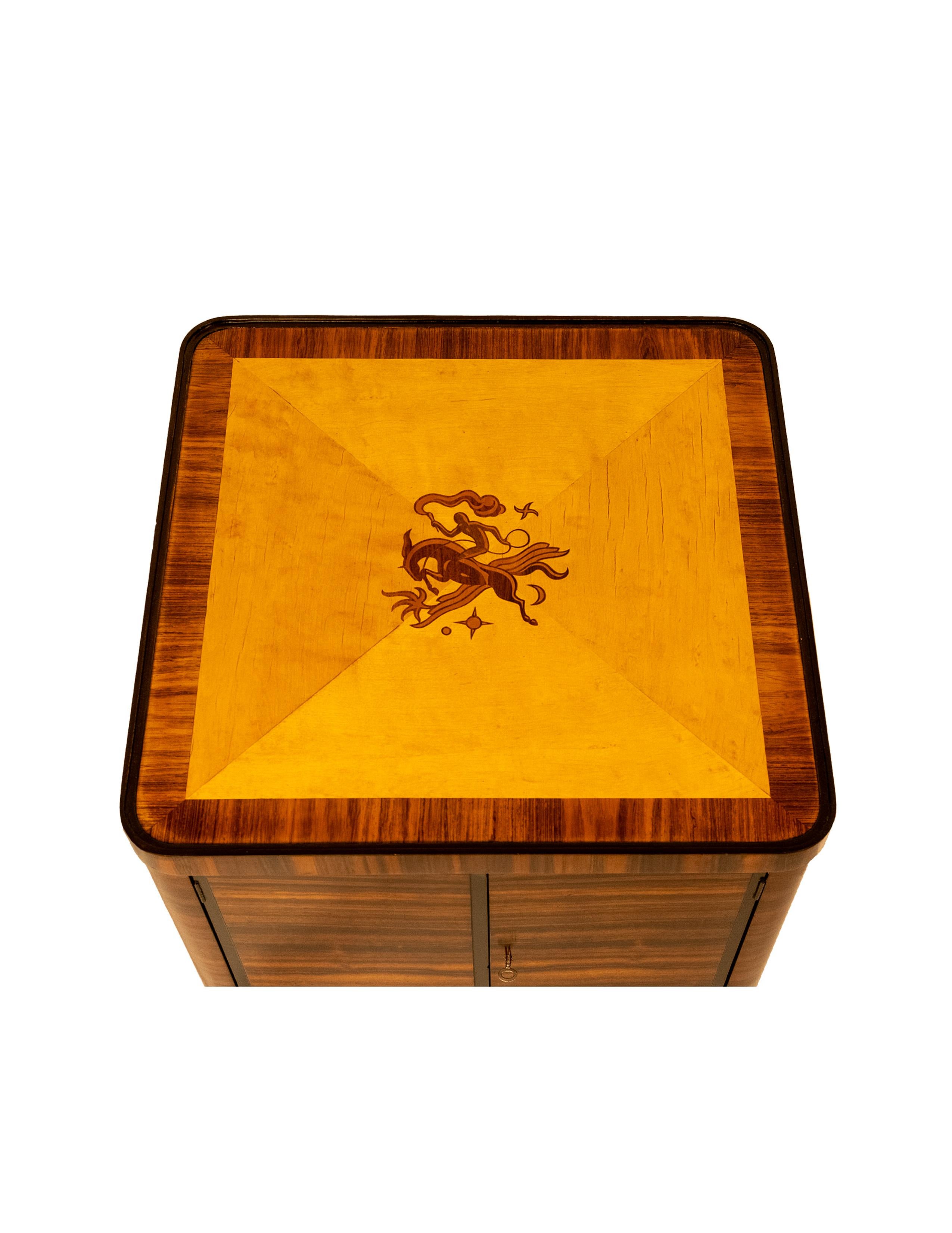 Mid-20th Century An Art Deco Marquetry Side Table For Sale