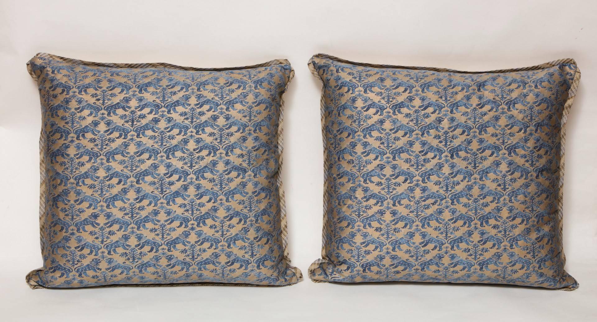 Louis XIV A Pair of Fortuny Cushions in the Richelieu Pattern For Sale