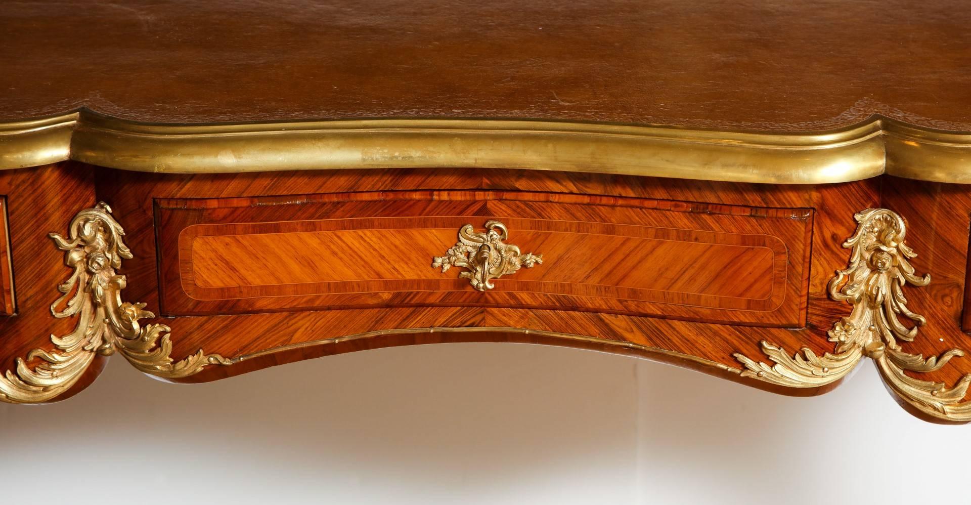 French Ormolu-Mounted Louis XV Style Tulipwood Parquetry Bureau Plat In Excellent Condition In New York, NY