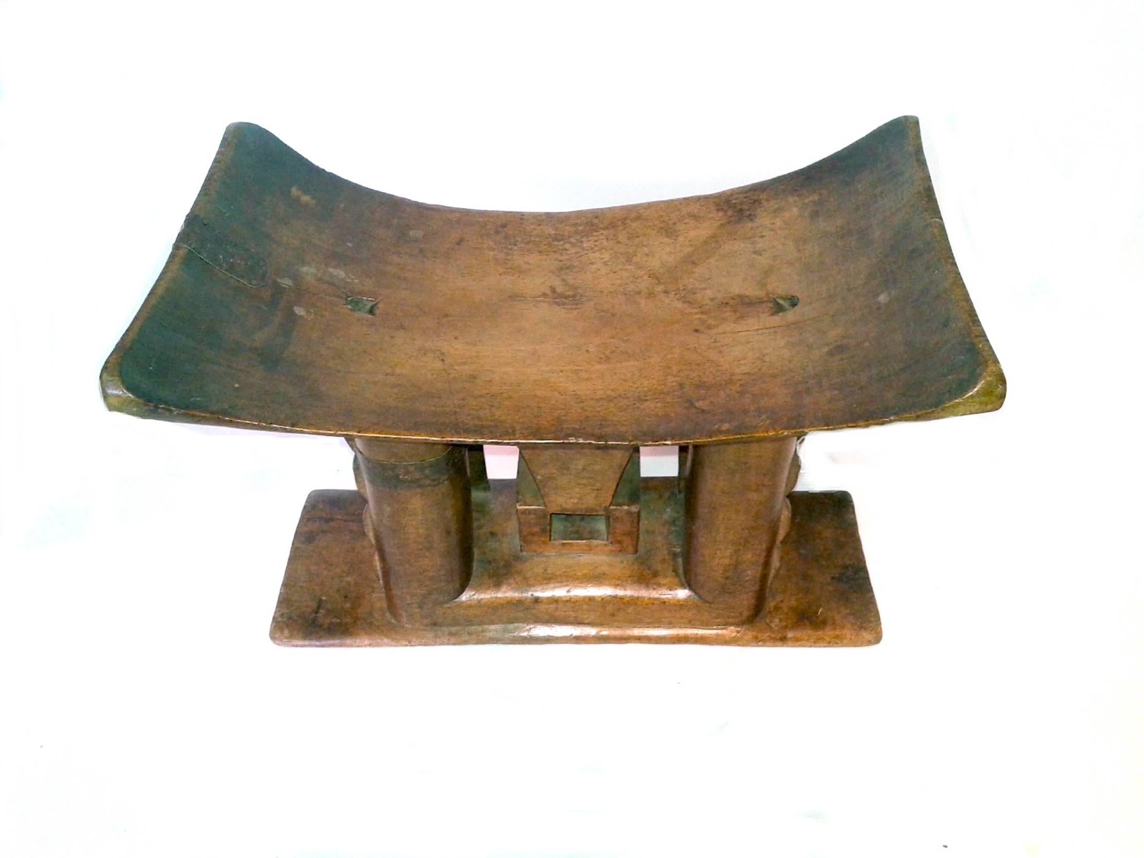 Ashanti Stool from Ghana, Mid 20th Century In Excellent Condition In New York, NY