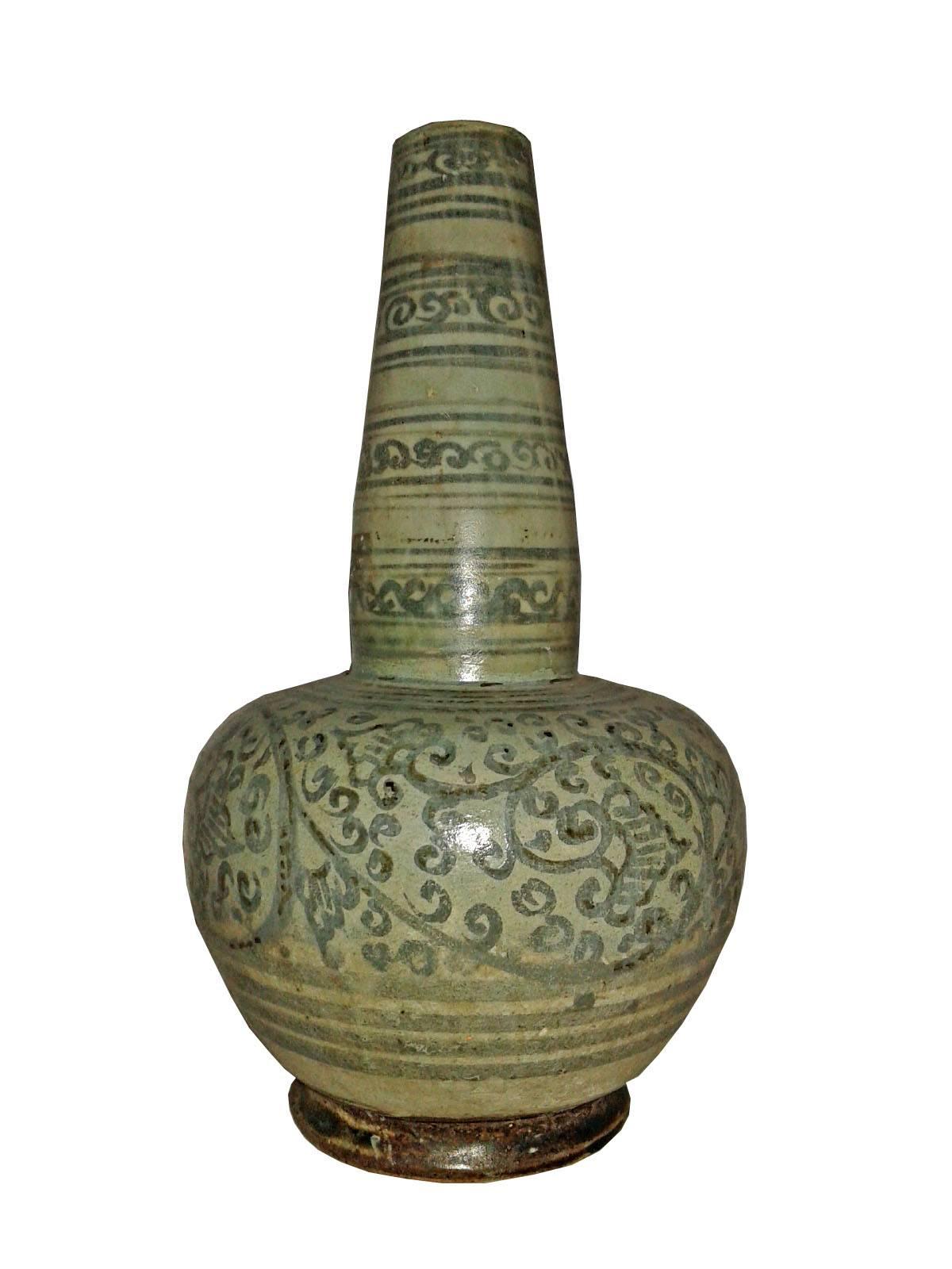 Five ceramic Thai green vases in Celadon jade-tone, crackled finish. Several sizes, tones and decoration. Excellent accents for any table, with an exotic touch. Excellent vintage condition.

Measurements and price are for the largest piece. For any