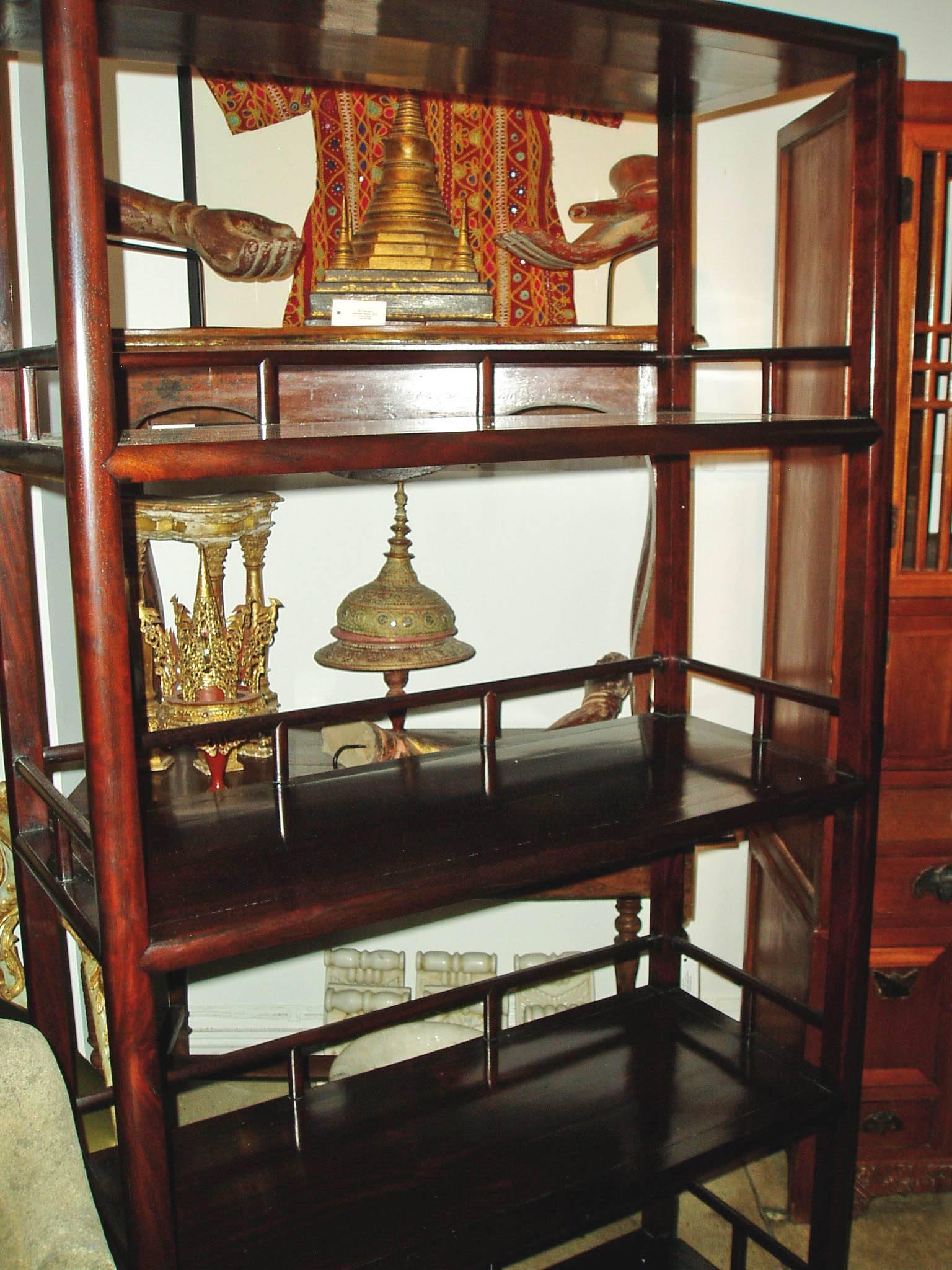 Opened-Side Mahogany Bookshelf from Hong Kong In Good Condition In New York, NY